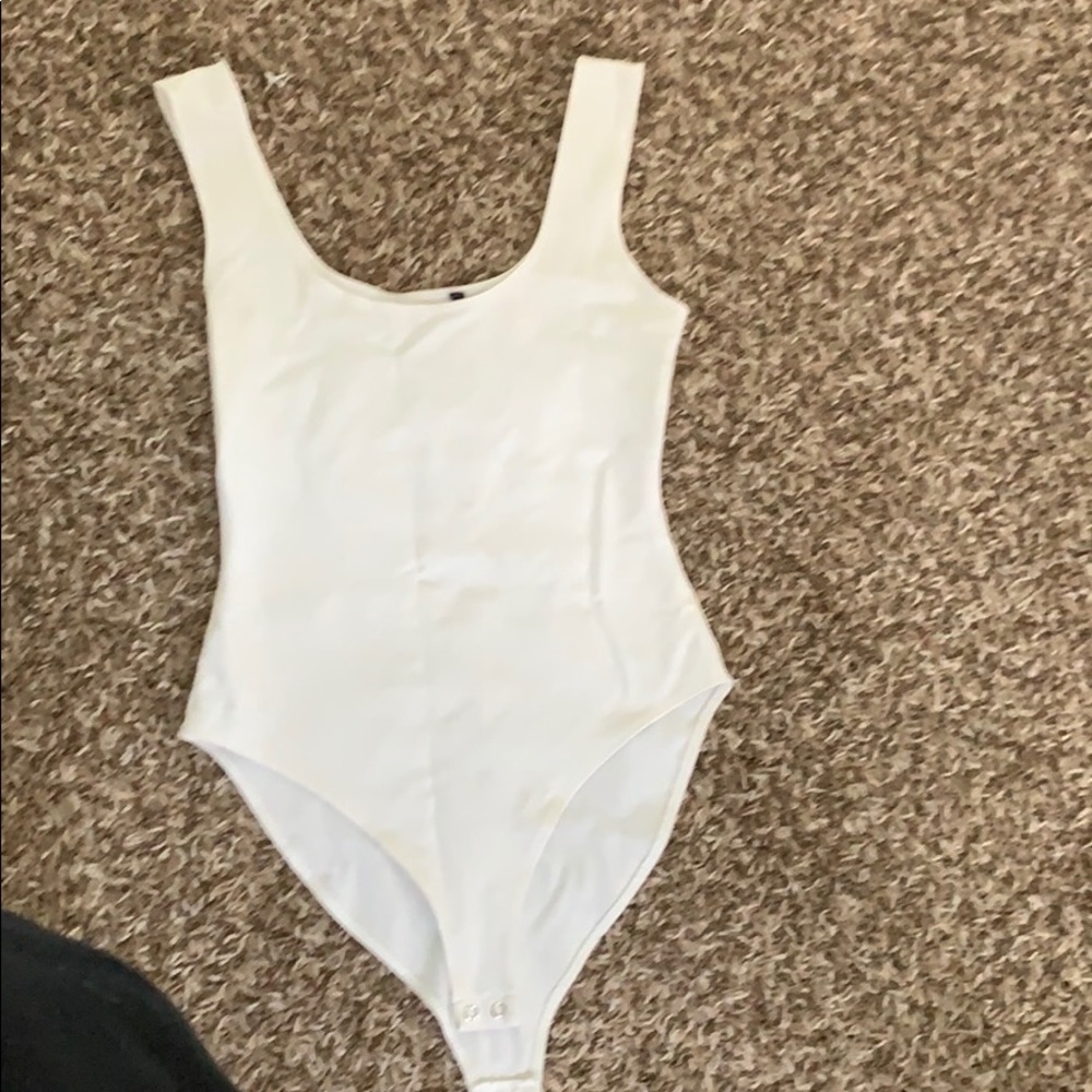 White scoop neck body suit